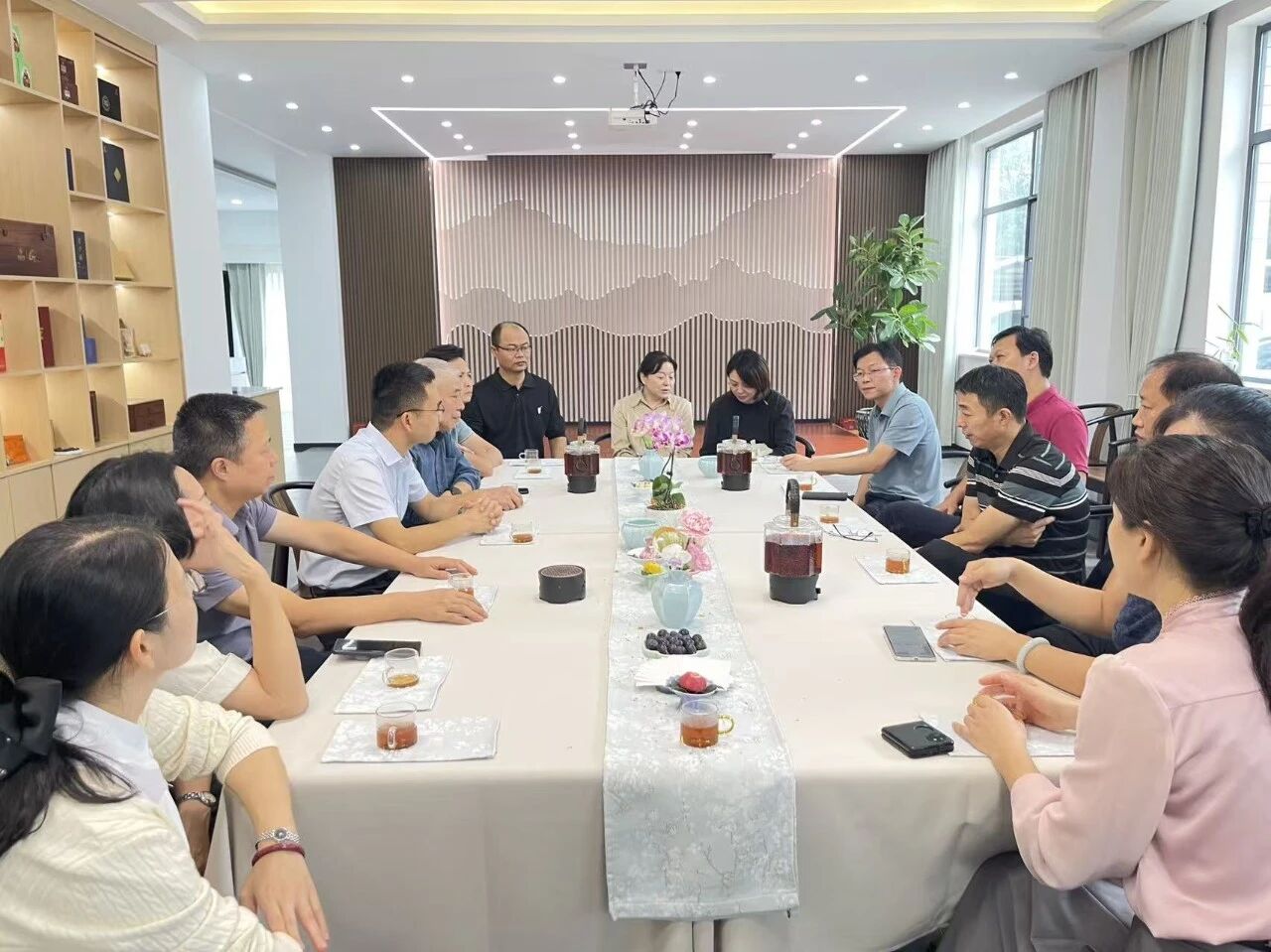 湖南省文旅廳領導蒞臨益陽茶廠調(diào)研茯磚茶非遺技藝